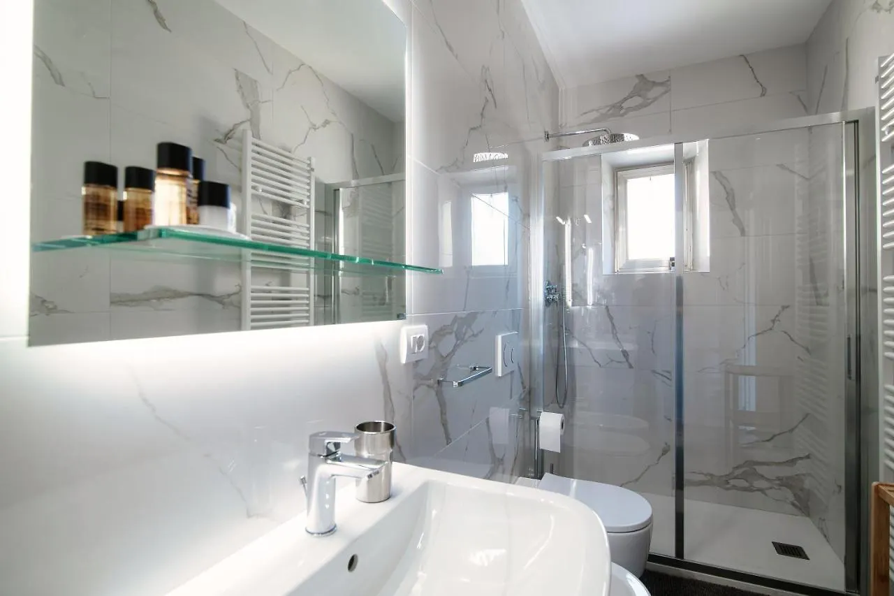The Bell Tower Apartment - Bellagio Center
